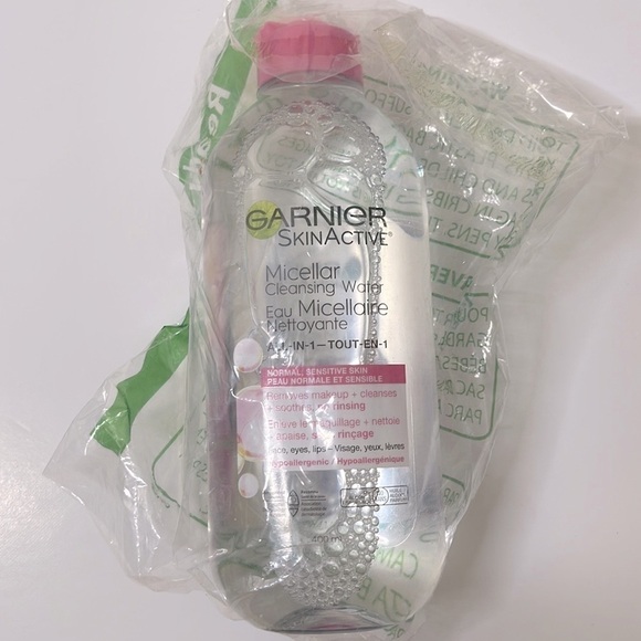 3/$20 ❤️ NEW Garnier SkinActive Micellar Cleansing Water - Picture 4 of 4